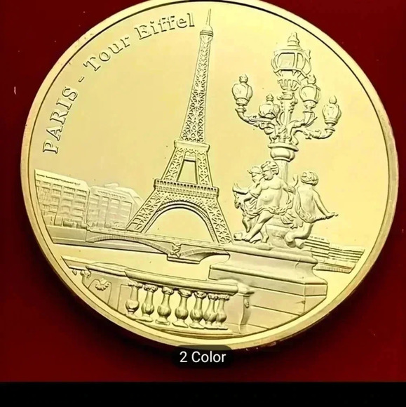 Paris Eiffel Tower Hobo Coin...a must for collectors..NWT ..gold color - Picture 3 of 4